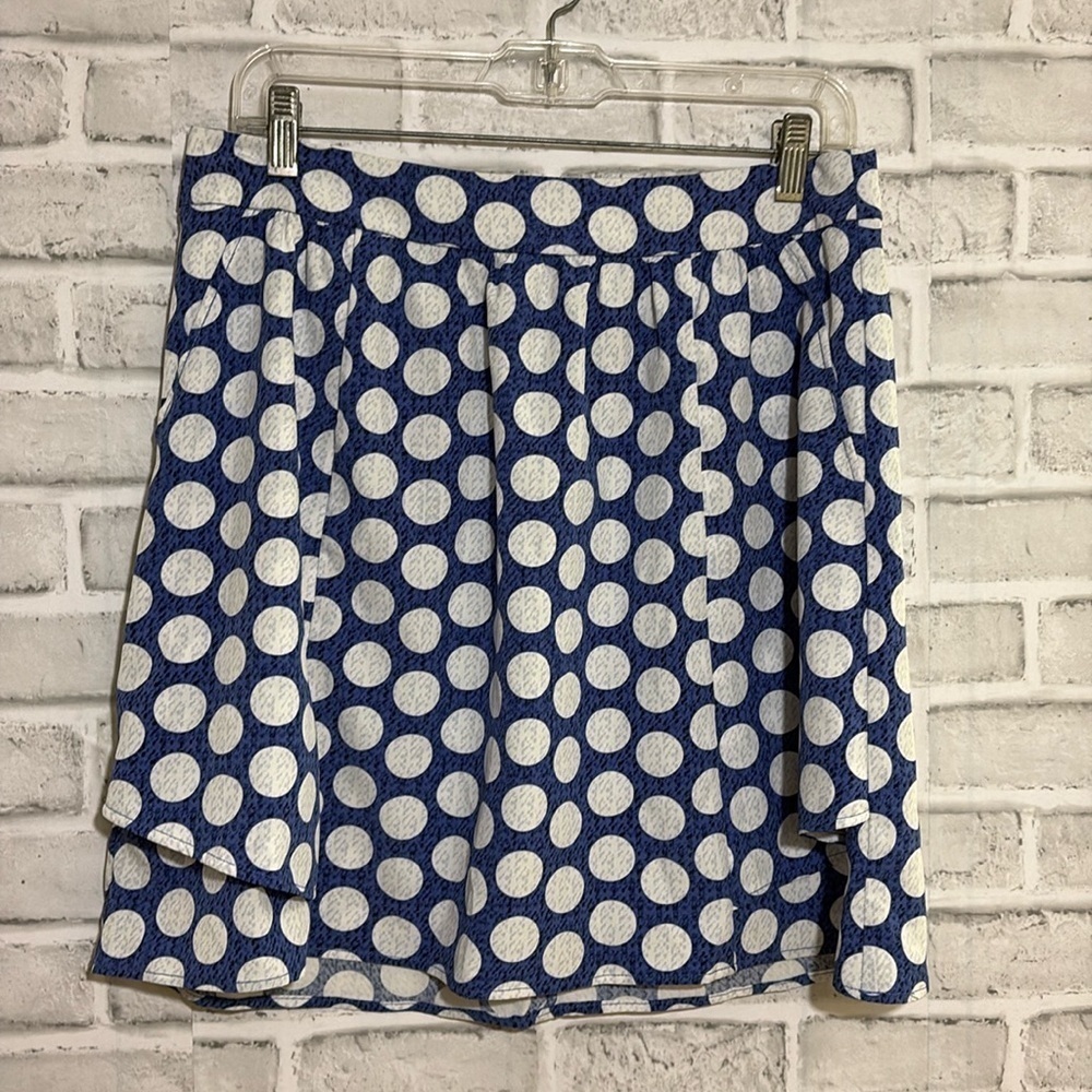Reitmans  petites polkadot skirt size 8 blue and white